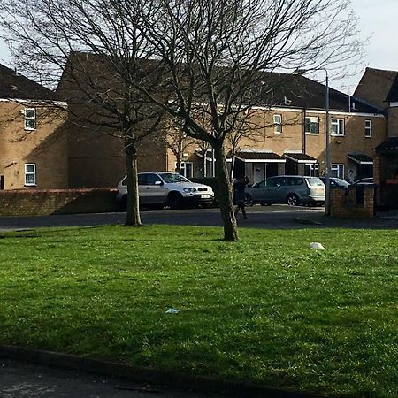 Apartmán Travelling Stop Swindon Exteriér fotografie